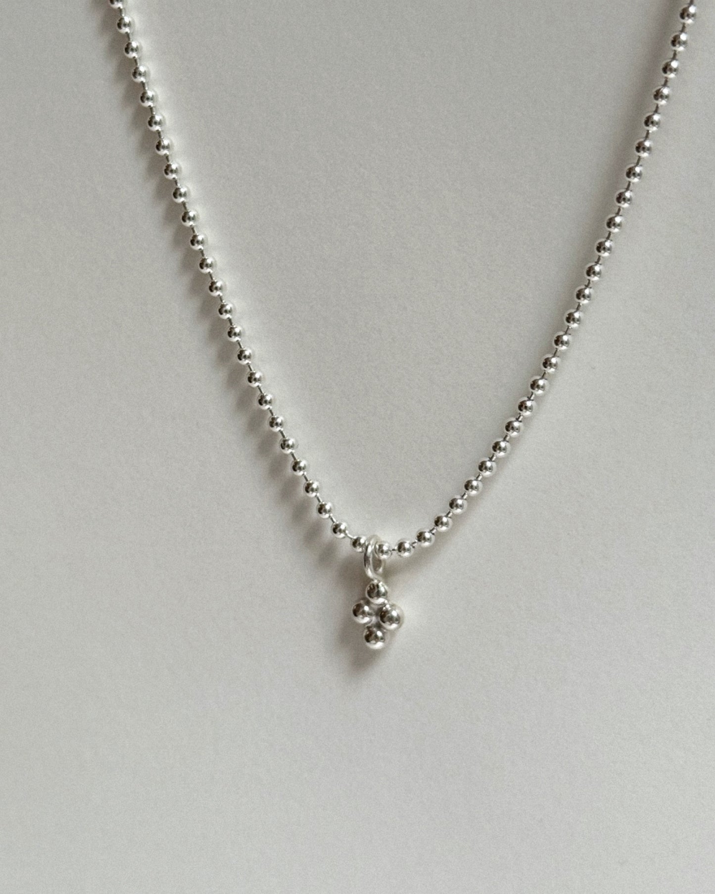Luminous Quartet Chain