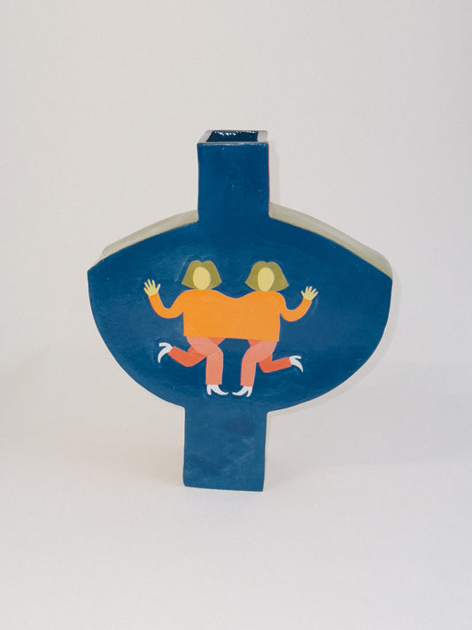 Dual Self Vase