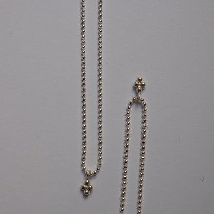Luminous Quartet Chain