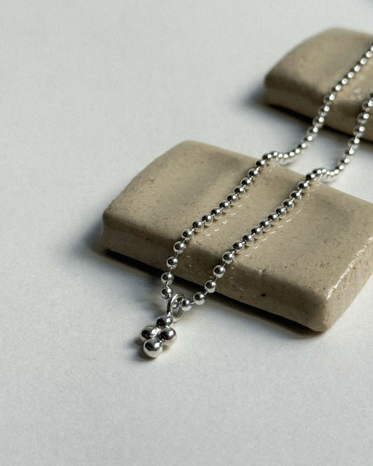 Luminous Quartet Chain
